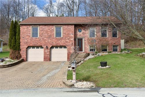 547 Cresthaven Dr, Pittsburgh, PA, 15239-3610 | Card Image