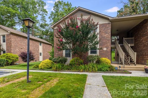 c-1325 4th Ave W, Hendersonville, NC, 28739-3705 | Card Image