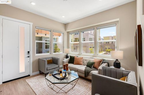110-28946 Parkridge Loop, Hayward, CA, 94544-6725 | Card Image