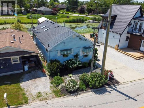 19270 Lakeside Dr, Tilbury, ON, N0P2L0 | Card Image