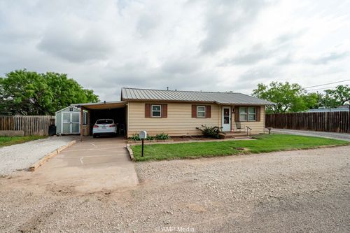 1302 6th St, Anson, TX, 79501-3201 | Card Image