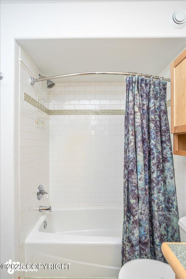 84 Bathroom 2 | Image 85