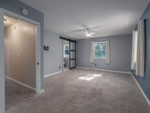 543 E Gunn Rd, Rochester, MI, 48306-1814 | Card Image