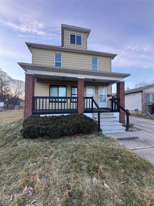 17530 Oakdale St, Roseville, MI, 48066-4493 | Card Image