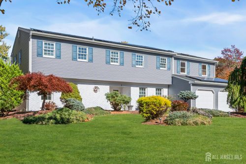 4 Canadian Woods Rd, Marlboro, NJ, 07746-1605 | Card Image