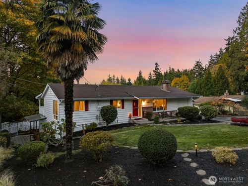 12664 Ne 87th St, Kirkland, WA, 98033-5945 | Card Image