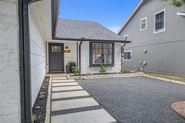9831 Briar Ridge Dr, House other with 3 bedrooms, 2 bathrooms and 4 parking in Austin TX | Image 4