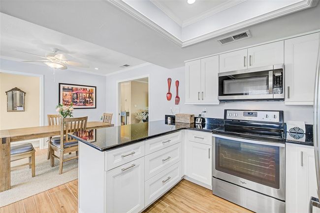308 Matisse Cir E, House other with 3 bedrooms, 2 bathrooms and null parking in NOKOMIS FL | Image 14