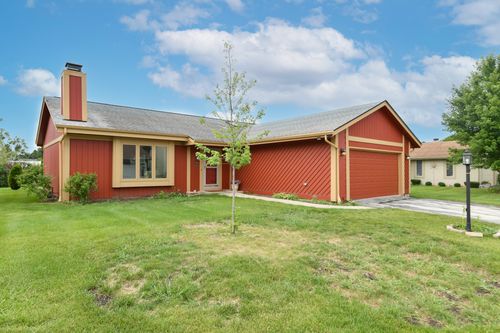 3707 Honey Tree Ln, Greenfield, WI, 53221-3215 | Card Image