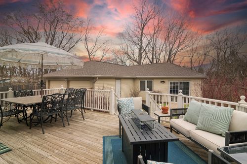 123 Raymond Ave, BARRINGTON, IL, 60010-3016 | Card Image