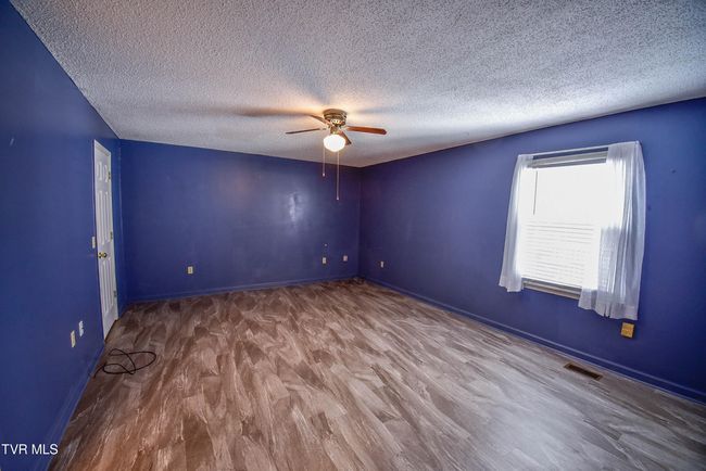 Primary Bedroom | Image 19