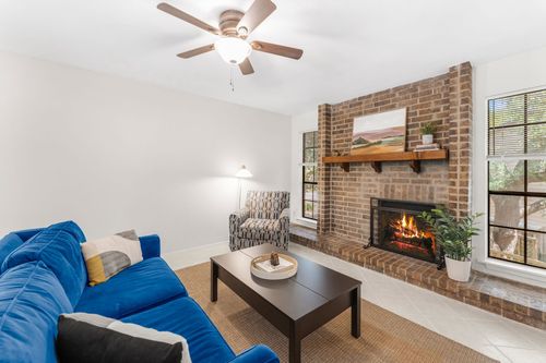 225-4159 Steck Ave, Austin, TX, 78759-8527 | Card Image