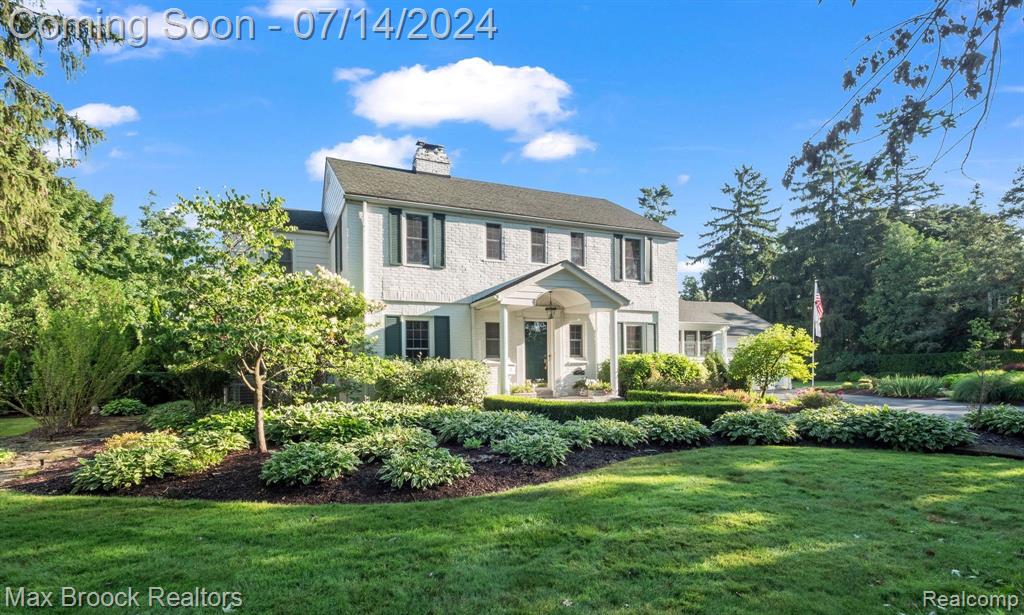 Dunblaine Ave, Beverly Hills, MI 48025
