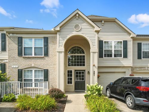 351 Fencerail Way, Milford, OH, 45150-8713 | Card Image