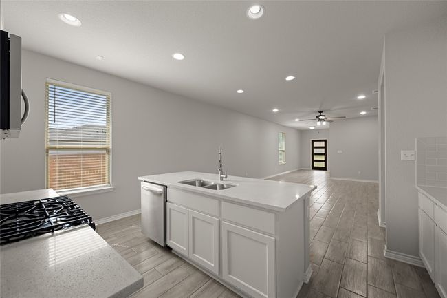 521 Rearing Mare Pass, House other with 4 bedrooms, 2 bathrooms and 4 parking in Georgetown TX | Image 12