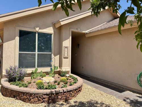 4769 Joseph Rodriguez Dr, El Paso, TX, 79938-7475 | Card Image