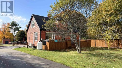 19 Pope Rd, Summerside, PE, C1N4C8 | Card Image