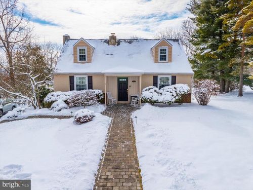 3104 W Mount Kirk Ave, NORRISTOWN, PA, 19403-1722 | Card Image