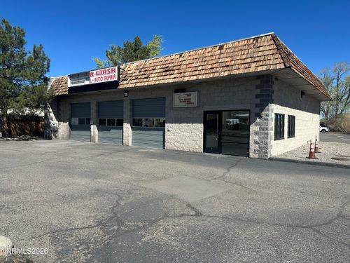 1677 Us Highway 395 N, Minden, NV, 89423-4303 | Card Image