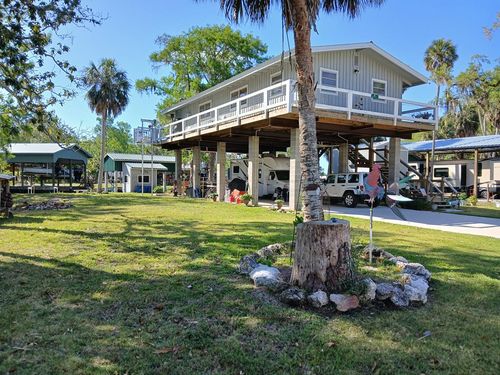 57 Se 252nd St, Old Town, FL, 32680-5219 | Card Image