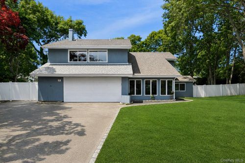 19 Nixon St, Farmingville, NY, 11738-2859 | Card Image
