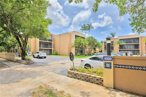 30-4000 N Hills Dr, Hollywood, FL, 33021-2462 | Card Image