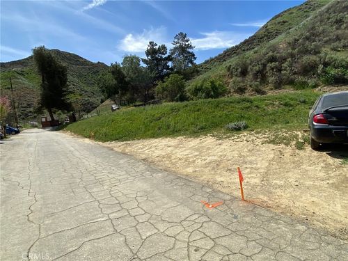 28909 Paradise Rd, Val Verde, CA, 91384 | Card Image