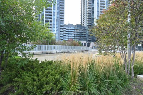 728-20 Meadowglen Pl, Toronto, ON, M1G0A9 | Card Image