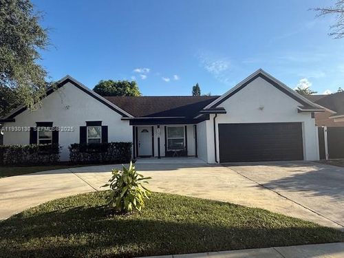 9530 Ashley Dr, Miramar, FL, 33025-3811 | Card Image