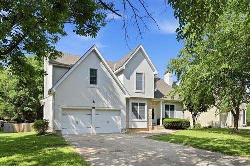 5216 W 158th Pl, Overland Park, KS, 66224-3617 | Card Image
