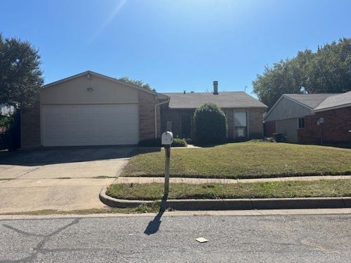 6808 Blackberry Dr, Arlington, TX, 76016-5107 | Card Image