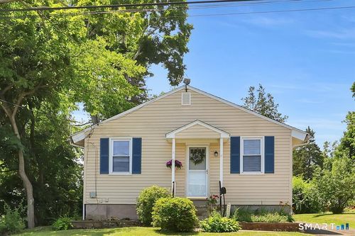 4 Crown St, Middletown, CT, 06457-4408 | Card Image