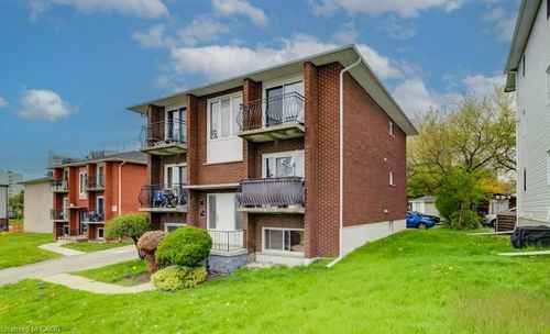 6-628 Victoria St S, Kitchener, ON, N2M3B1 | Card Image