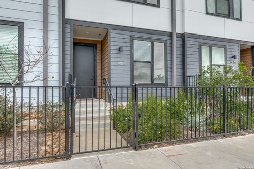 unit-4110-719 E Locust St, San Antonio, TX, 78212-4209 | Card Image