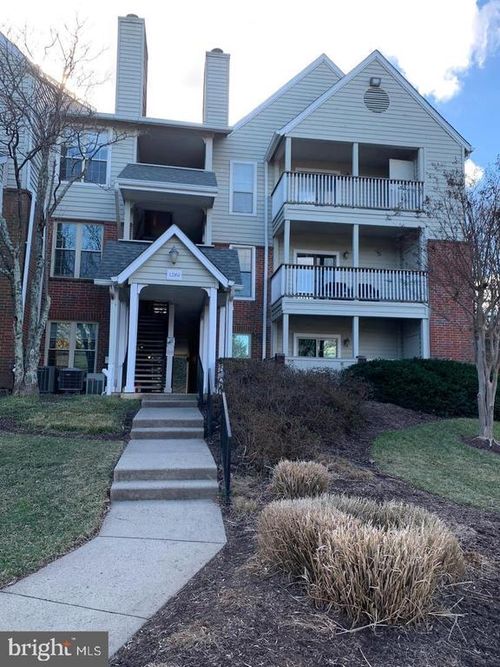 938-12161 Penderview Ter, FAIRFAX, VA, 22033-5221 | Card Image