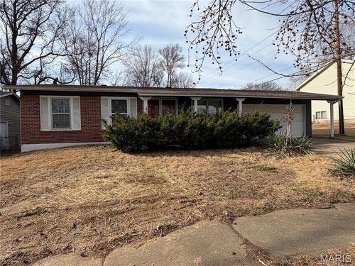 11835 El Camara Dr, Florissant, MO, 63033-8116 | Card Image