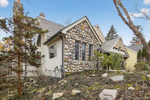 405 Bonnie Brier St, Birmingham, MI, 48009-1353 | Card Image