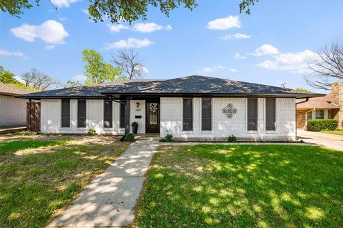 409 E Scotland Dr, Irving, TX, 75062-4635 | Card Image
