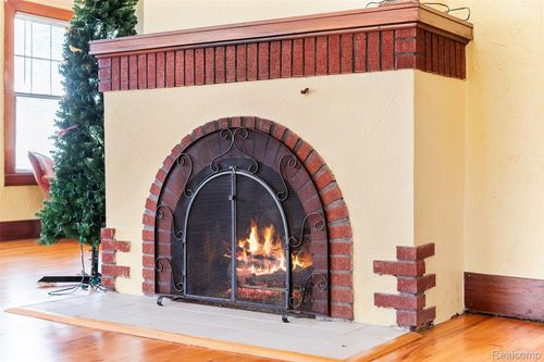 9669 Dixie Hwy, Ira, MI, 48023-2323 | Card Image