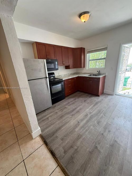 3-6909 Nw 2nd Ave, Miami, FL, 33150-4005 | Card Image