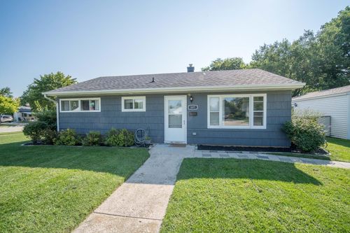 605 Madison Ave, West Bend, WI, 53095-4133 | Card Image