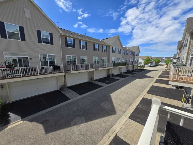 231 Lionel Dr, Townhouse with 3 bedrooms, 3 bathrooms and 2 parking in Grayslake IL | Image 37