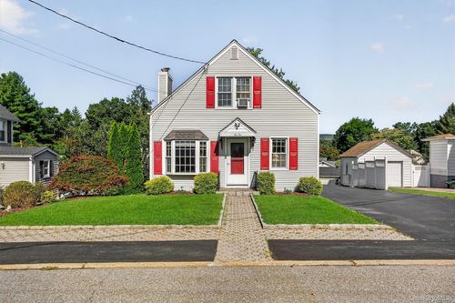 210 Tate Ave, Buchanan, NY, 10511-1112 | Card Image