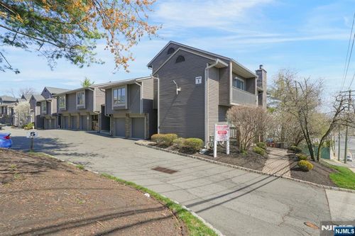 855 Valley Brook Ave, Lyndhurst, NJ, 07071-1326 | Card Image