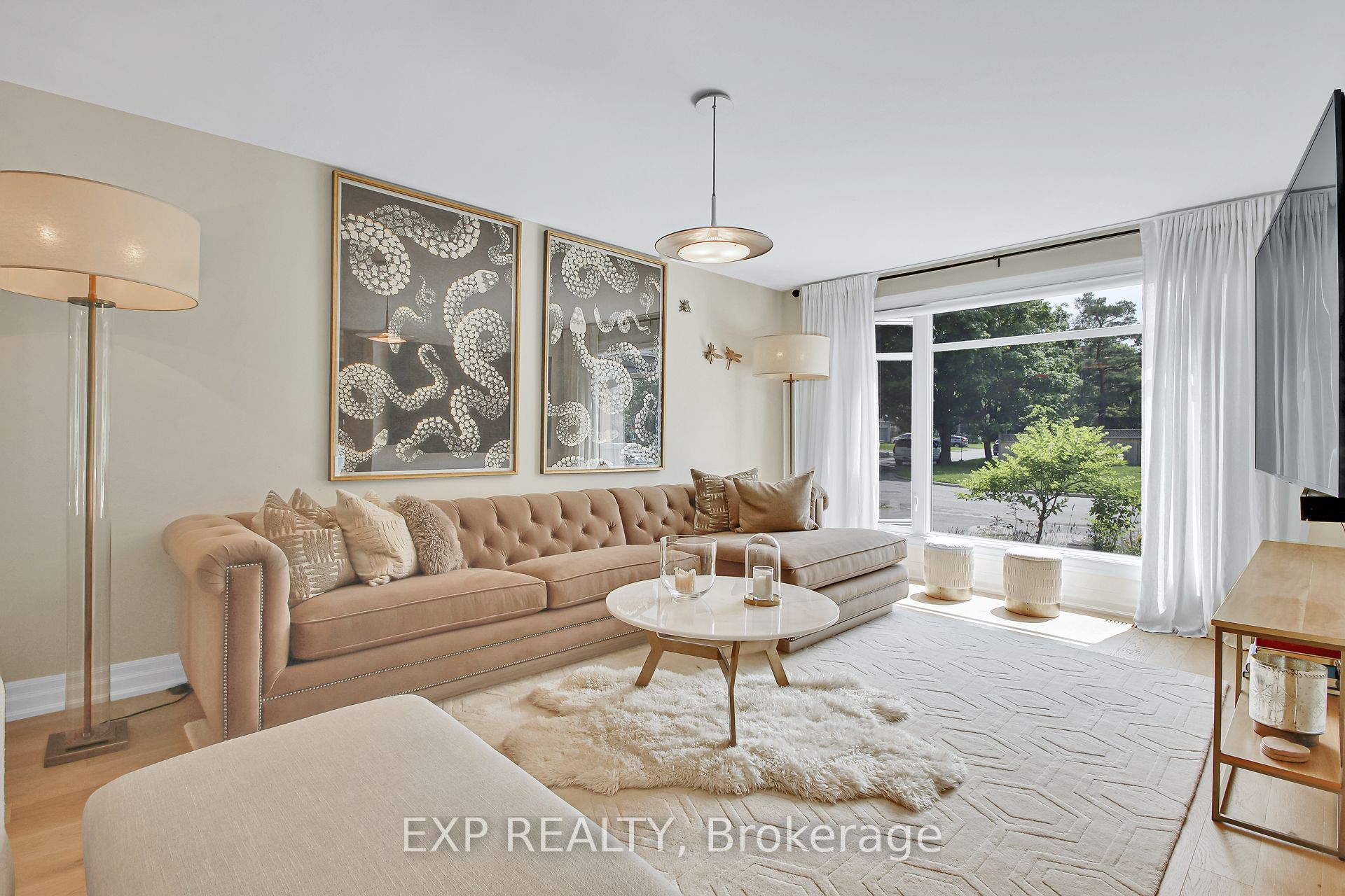 Residential Lease in Britannia Heights - Queensway Terrace N and Area 5