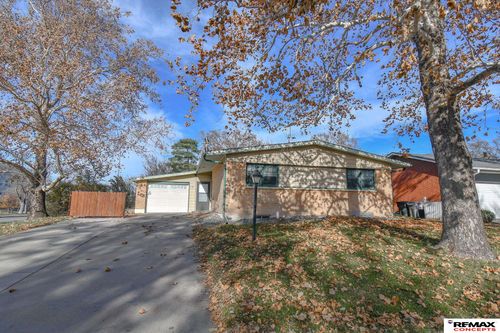 7000 S Wedgewood Dr, Lincoln, NE, 68510-4261 | Card Image