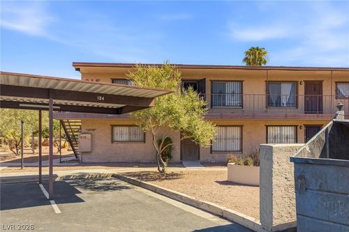 13-615 S Royal Crest Cir, Las Vegas, NV, 89169-3898 | Card Image