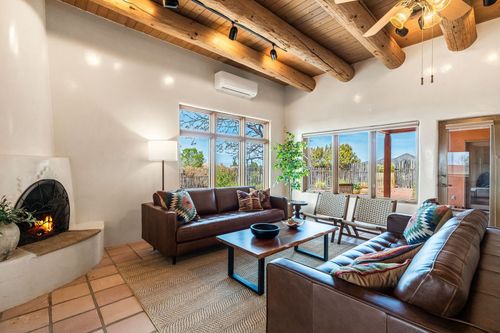 22 Descanso Road, Santa Fe, NM, 87506 | Card Image