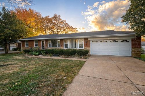 10449 Bellefontaine Rd, Saint Louis, MO, 63137-2311 | Card Image