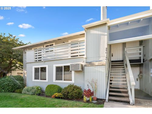 240-650 Harlow Rd, Springfield, OR, 97477-1233 | Card Image